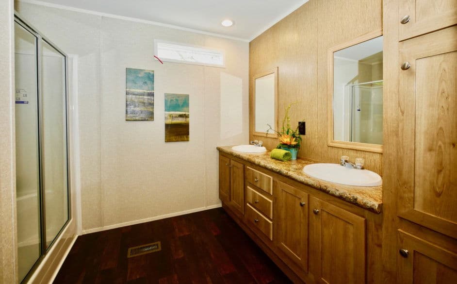 Park hill 342 bathroom home features