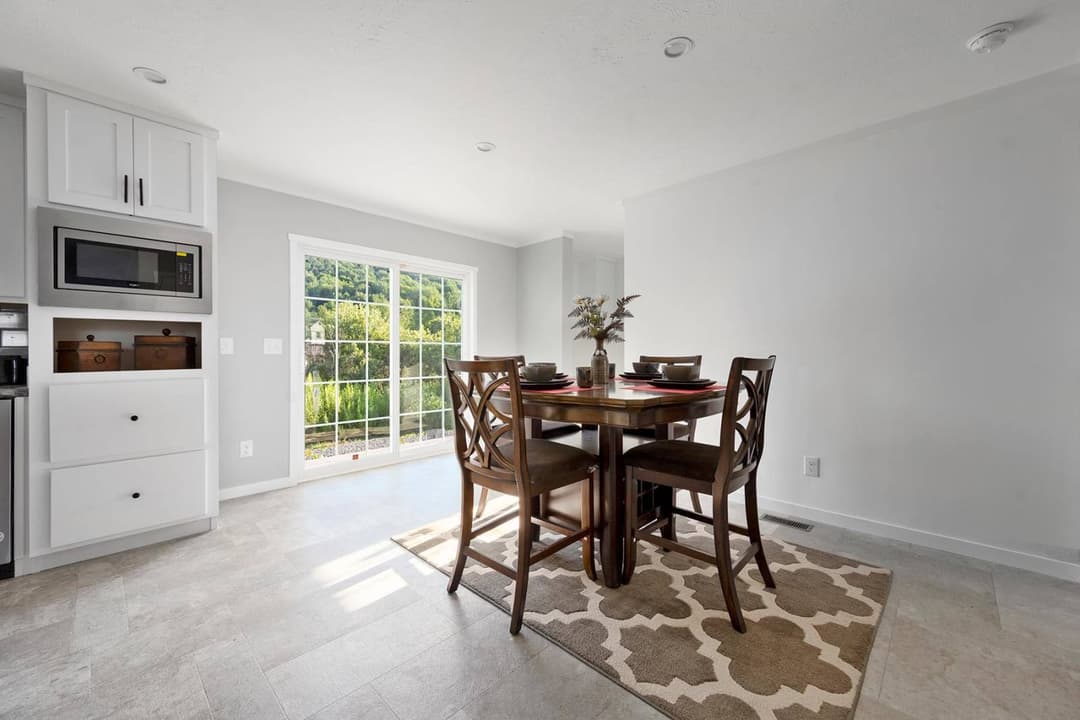 Attain interior home features