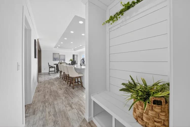 Rory interior home features