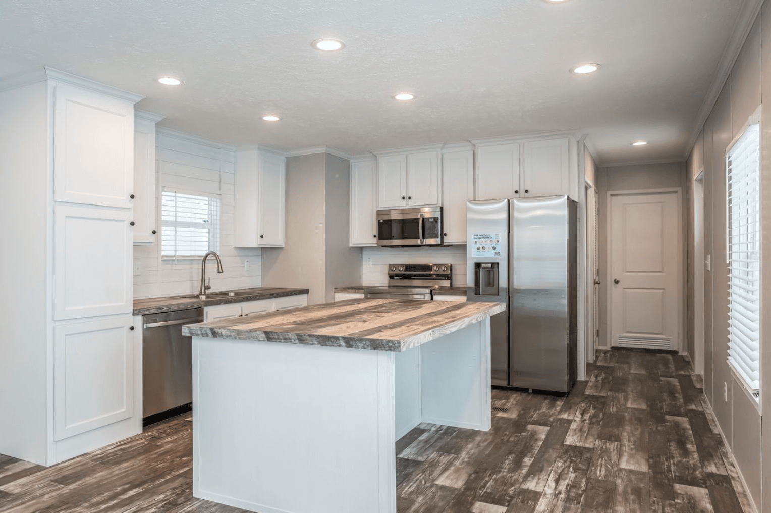 Willow kitchen home features