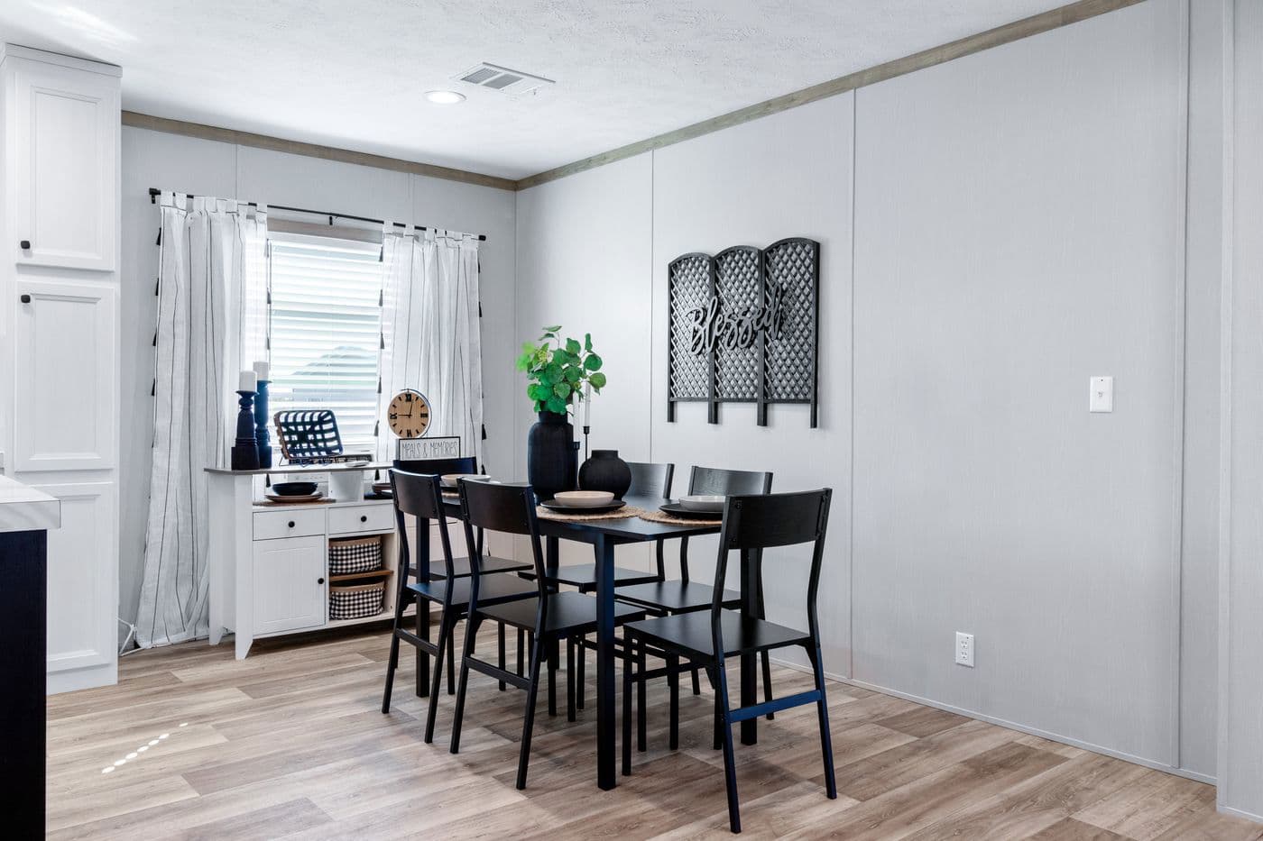 Anatolia xl interior home features