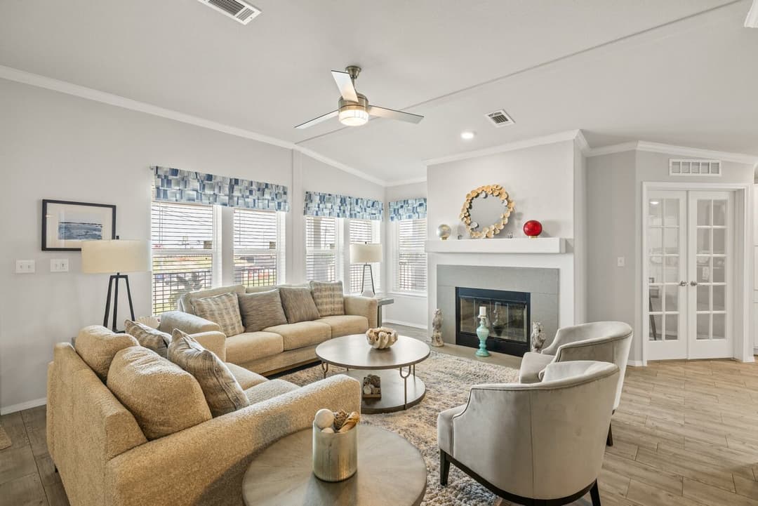 La belle 41764d interior home features