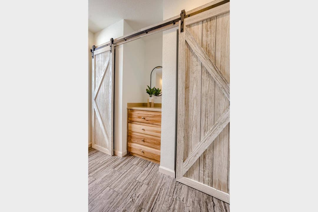 Urban cottage interior home features