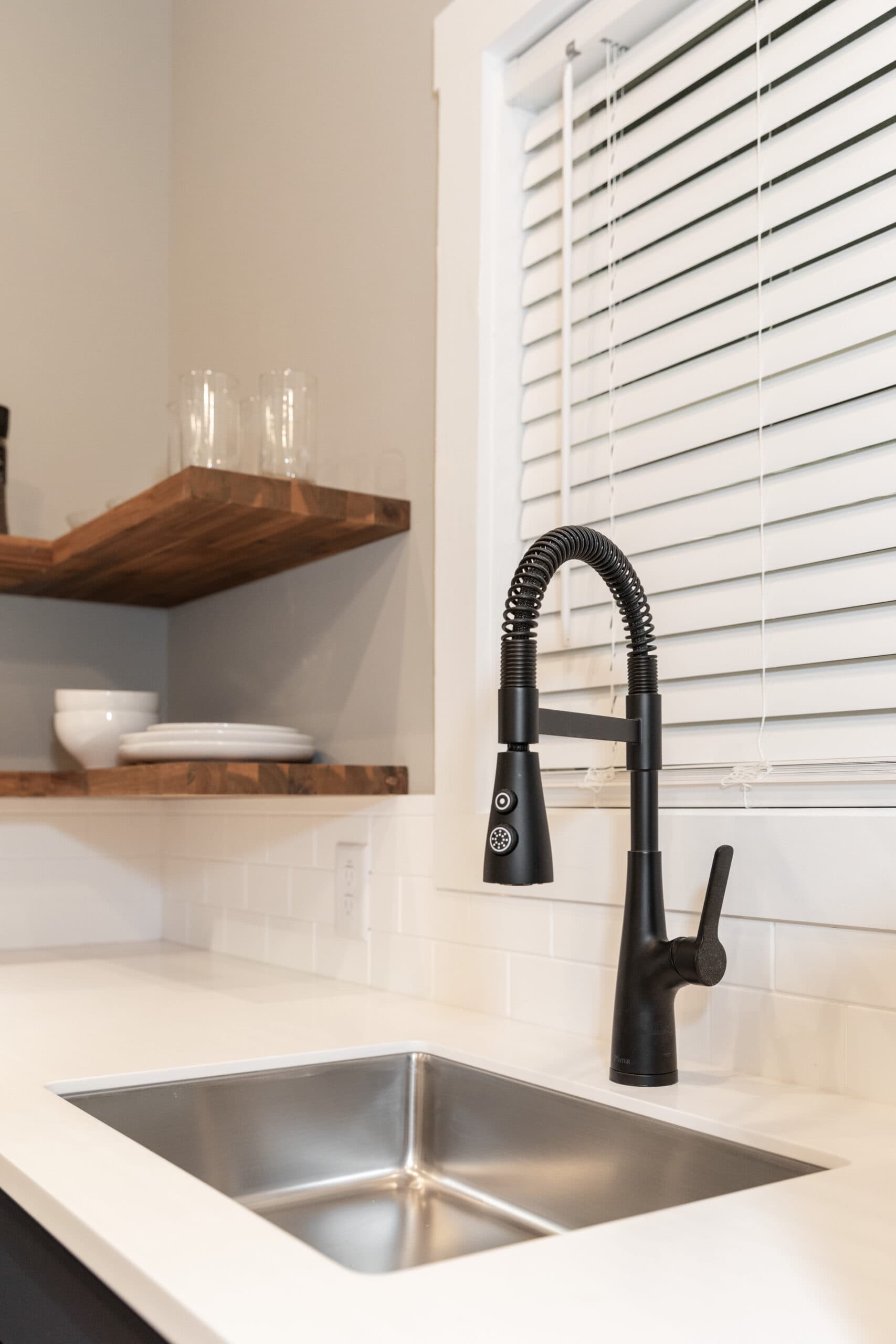 Blue springs kitchen home features