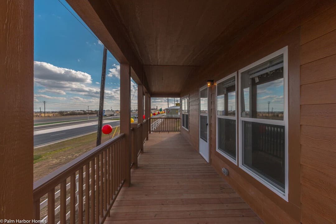 Great escape 28603g exterior and hero home features