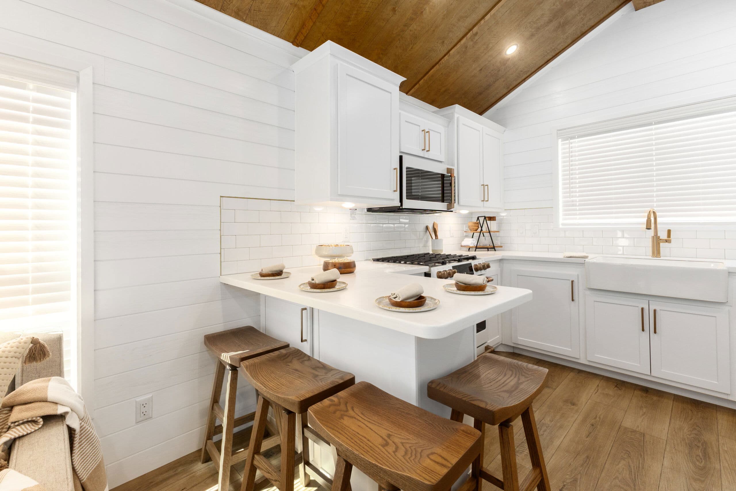 Eldorado 9101 kitchen home features