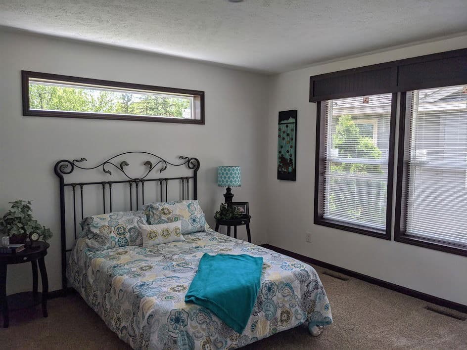 The tesla 184013 bedroom home features