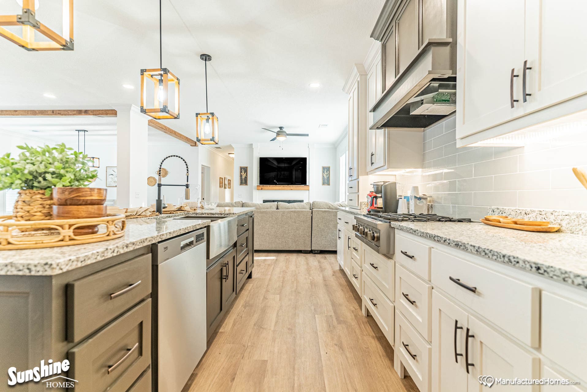 Pri3284-2058 kitchen home features