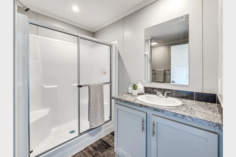 Prairie dune 8810 bathroom home features