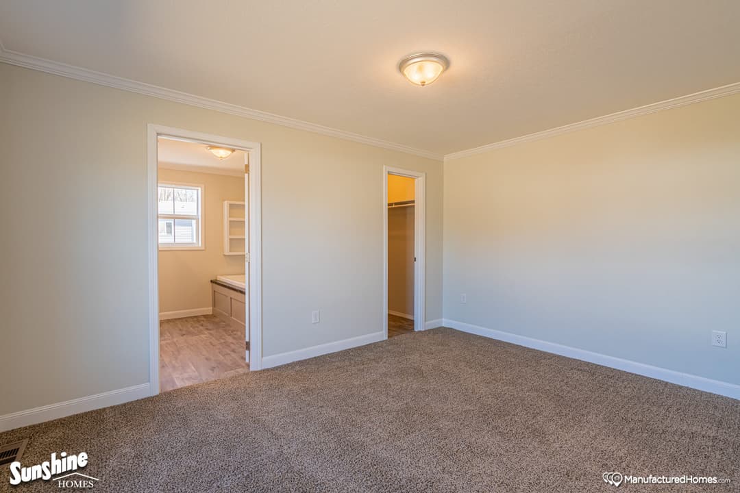 Pri1684-1009 bedroom home features