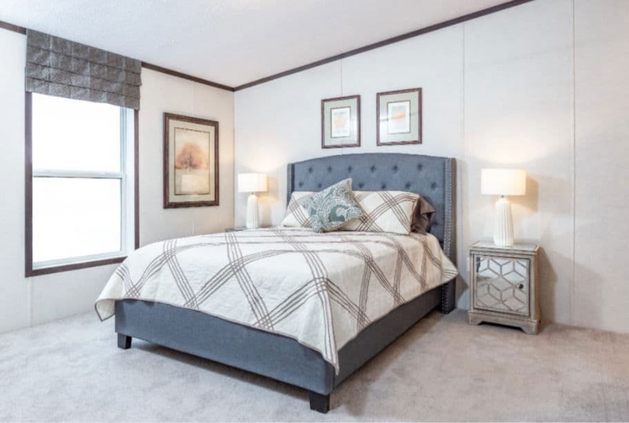 Amethyst bedroom home features