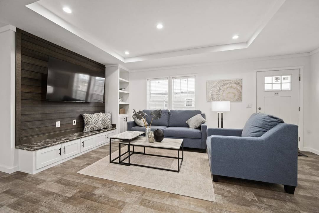 Aspire interior home features