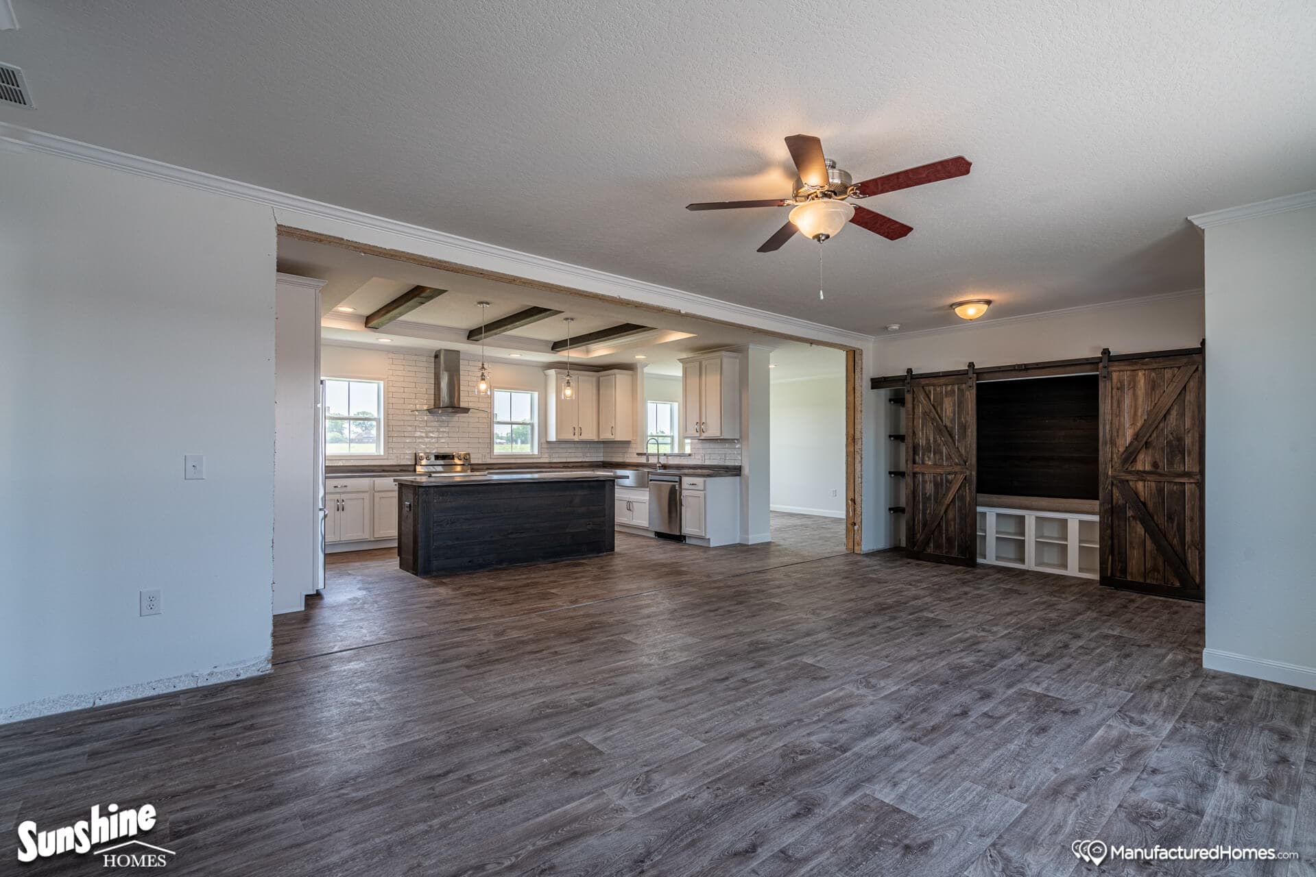 Pri3280-2049 interior home features