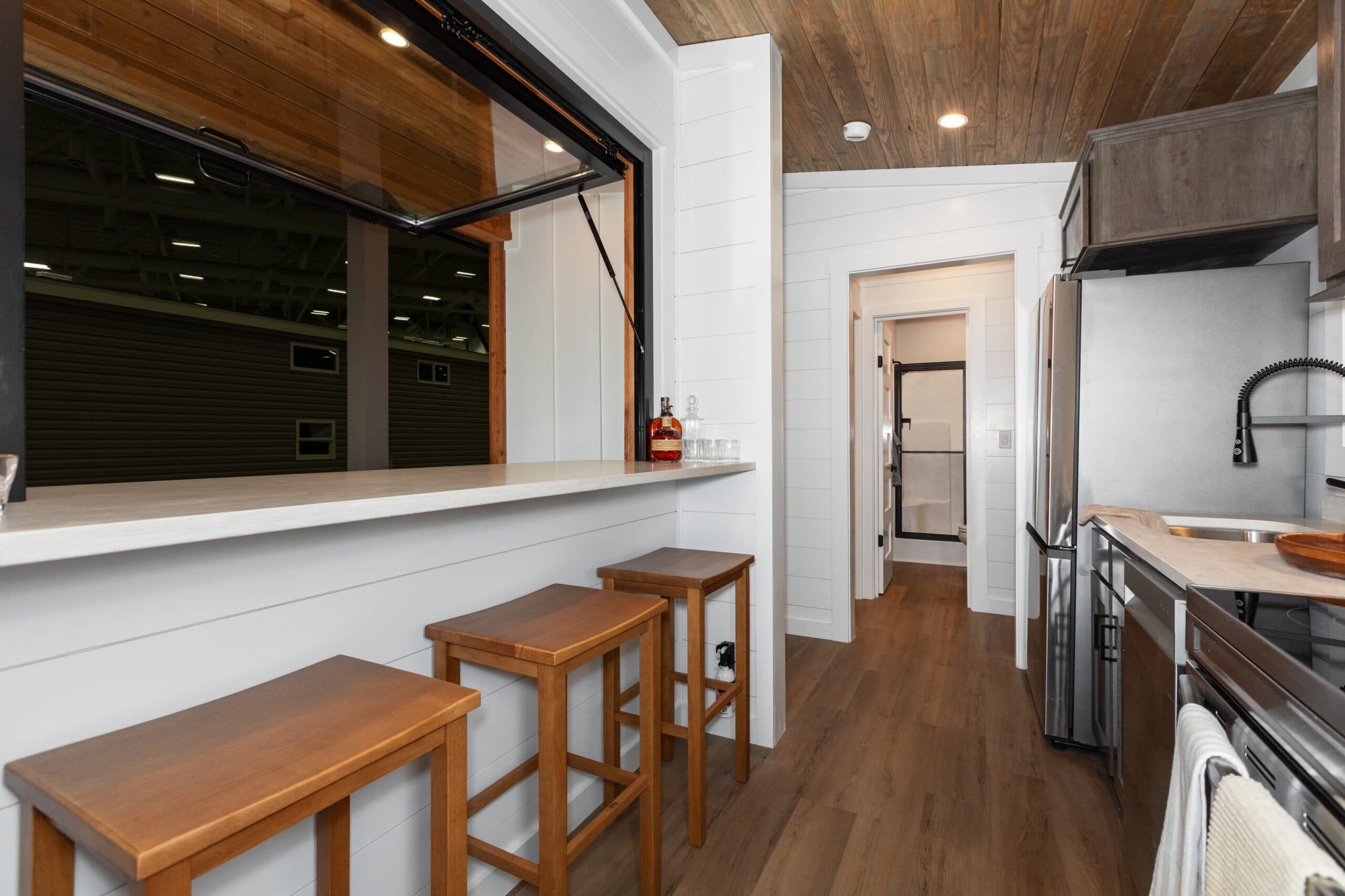 Kinlock kitchen home features