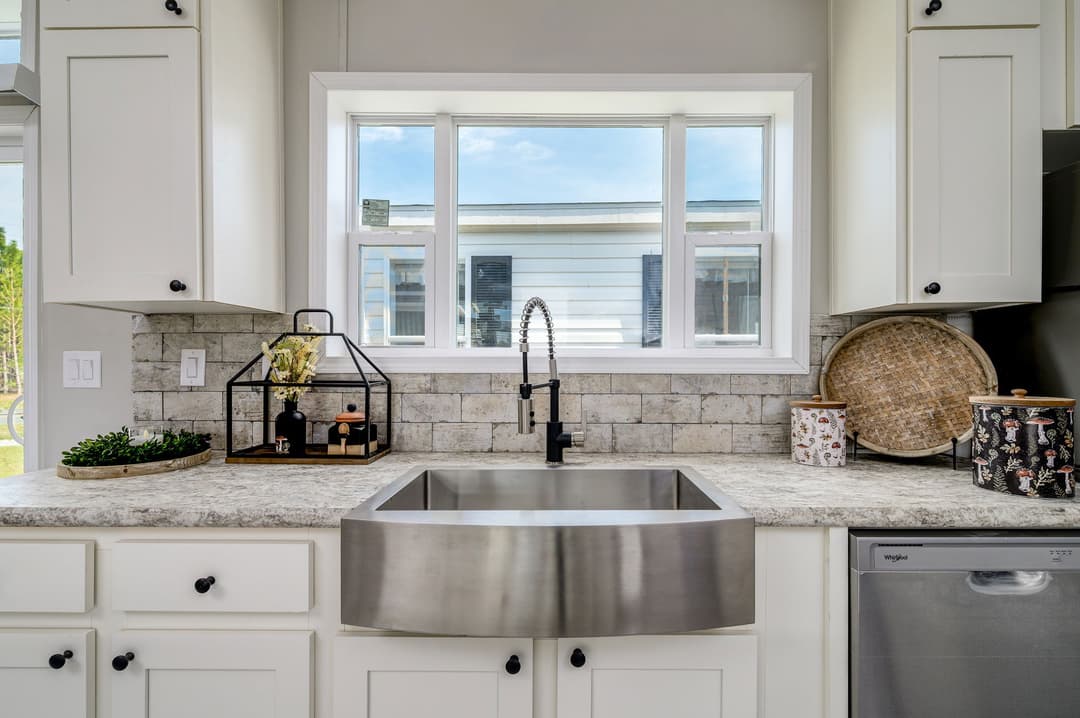 Annabelle kitchen home features