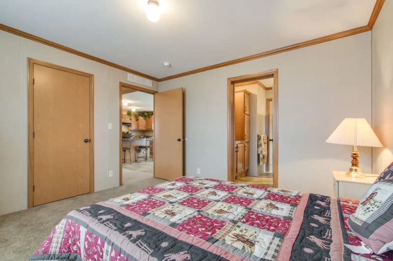 Arlington 2214 bedroom home features