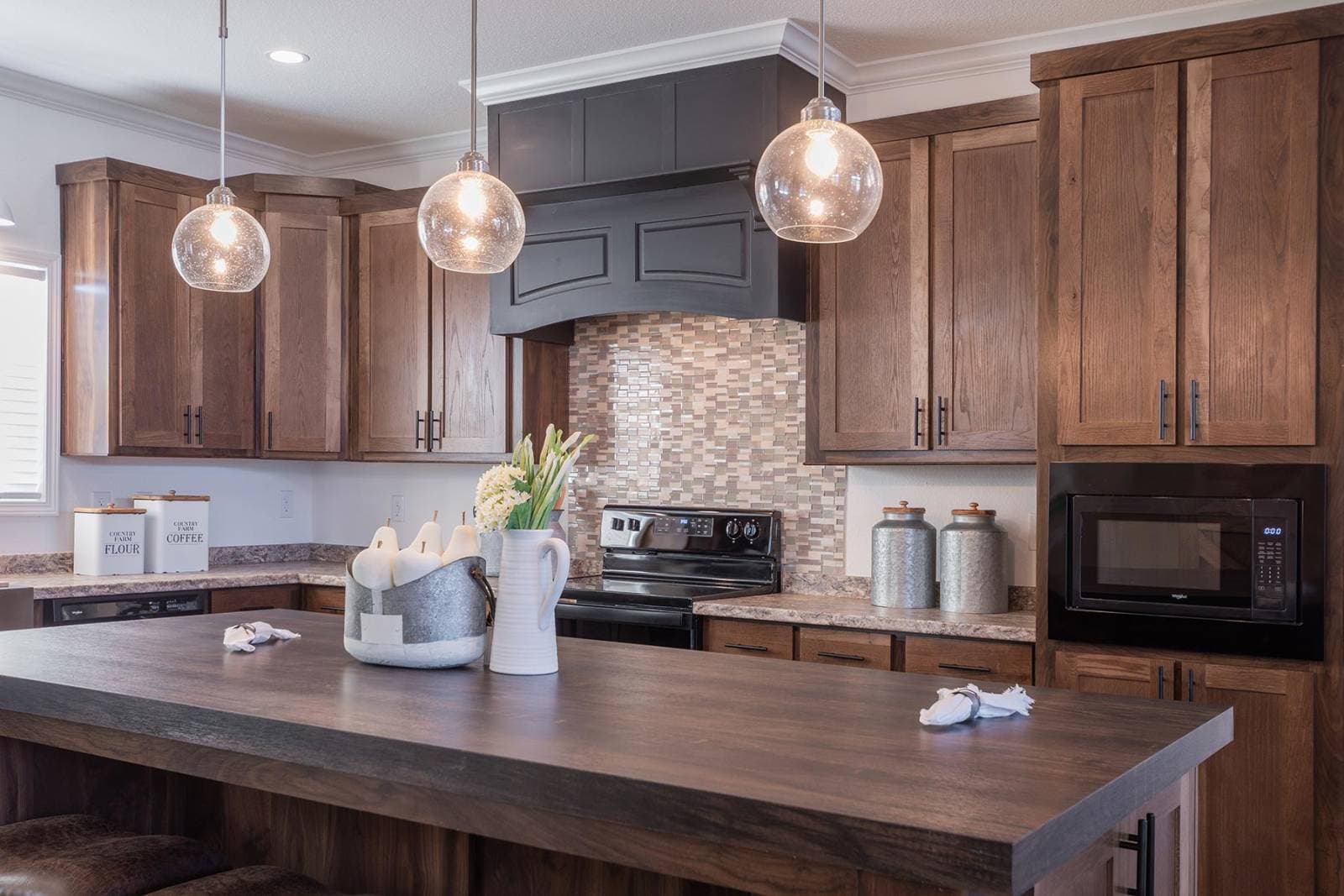 Innovation 3276n kitchen and hero home features