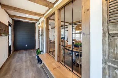 Arabella interior home features