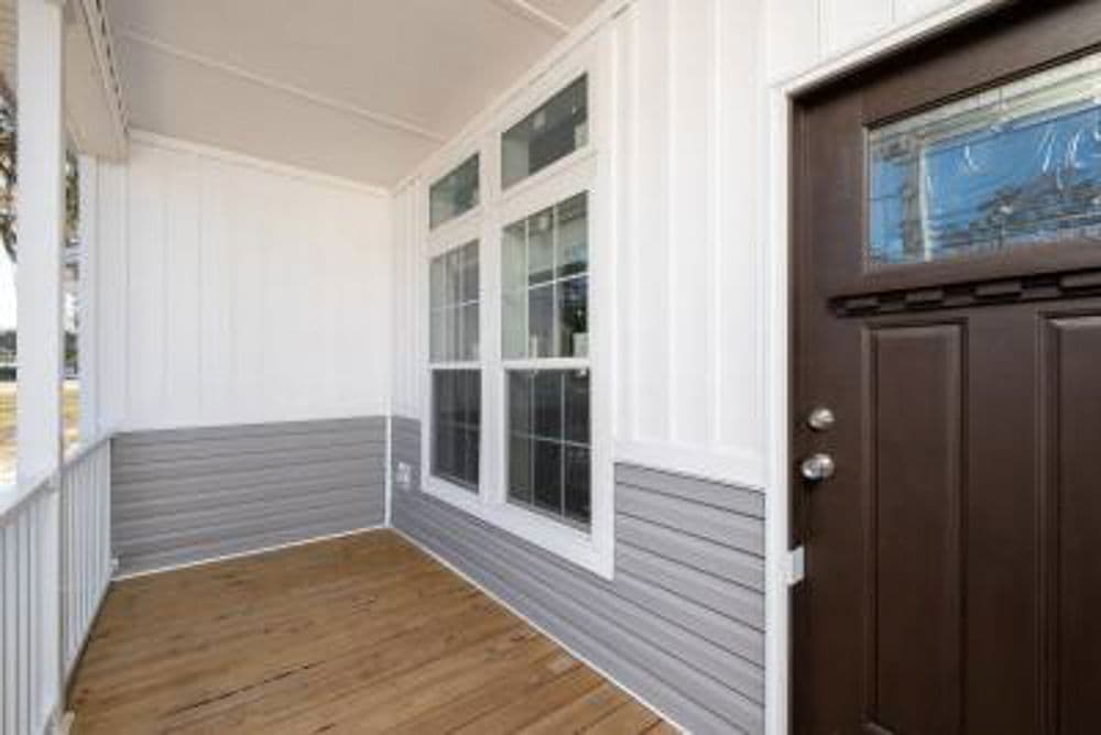 Cordele exterior home features