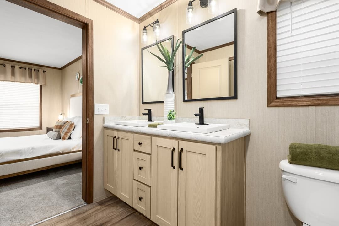 Regulus bathroom home features