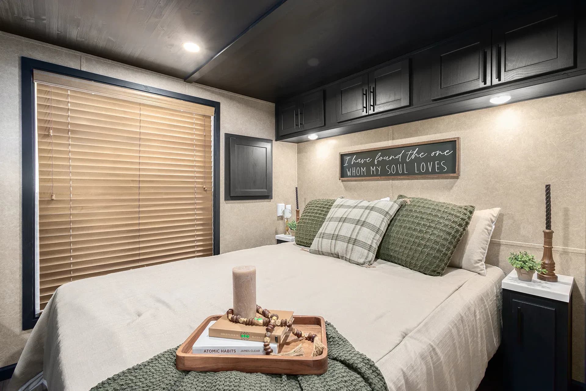 Eldorado 9001 bedroom home features