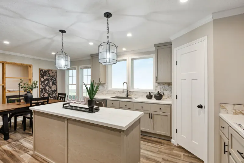 Casa grande kitchen home features