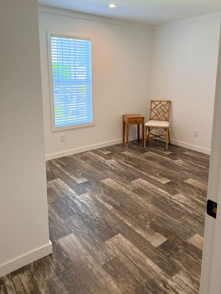 Eagar bedroom home features