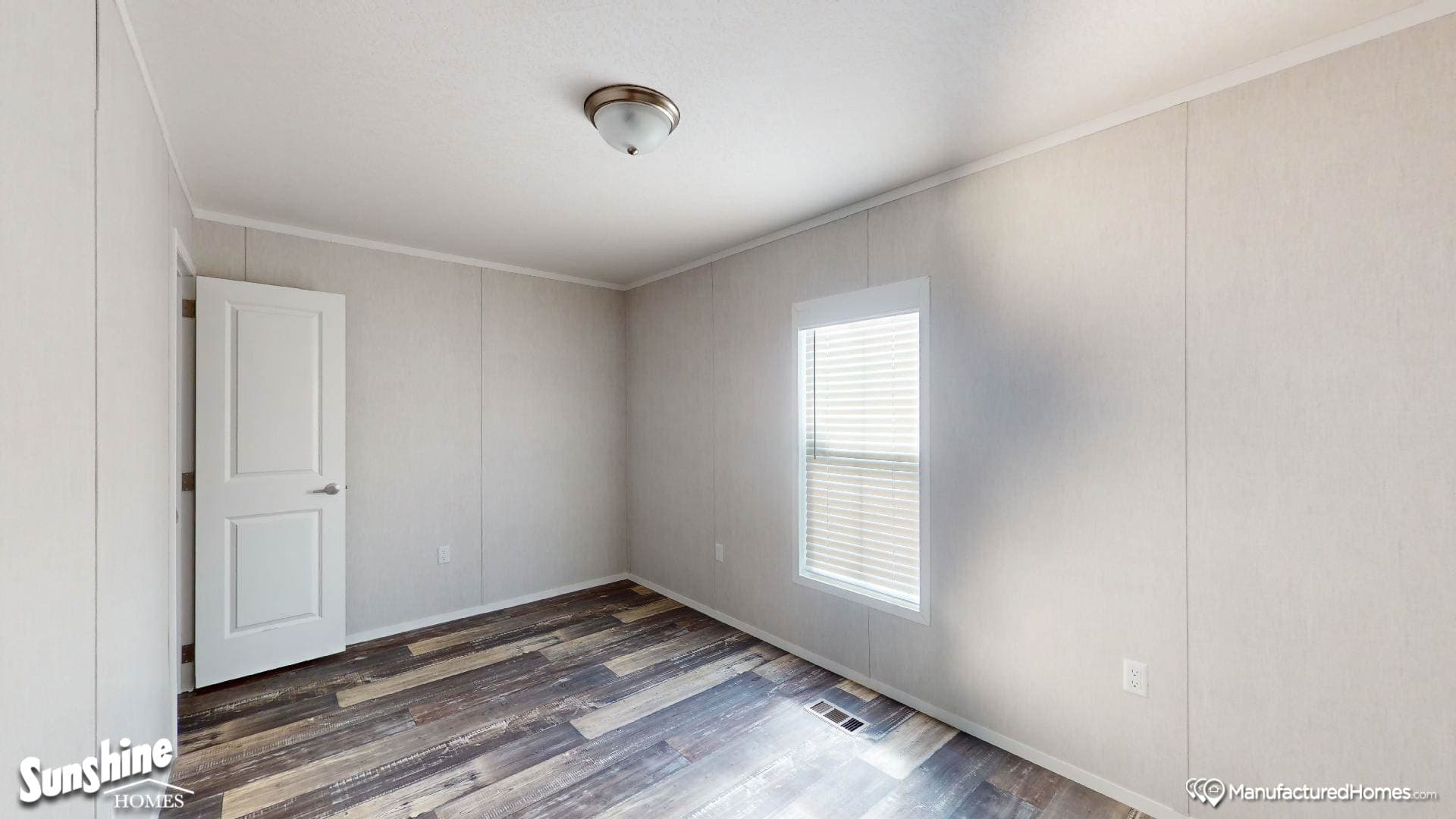 Arc1680-7003 bedroom home features