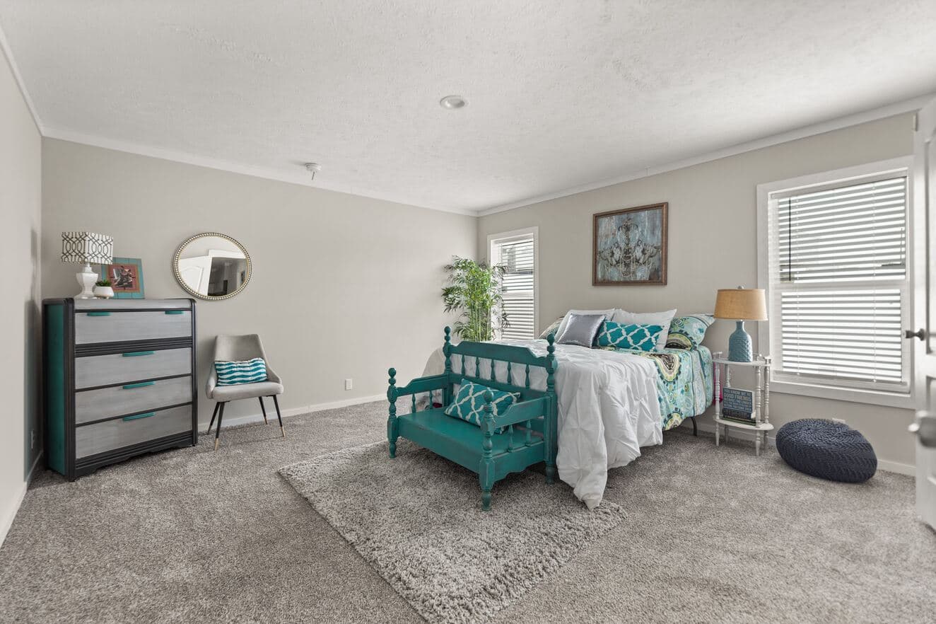 Big beam house 32663x bedroom home features