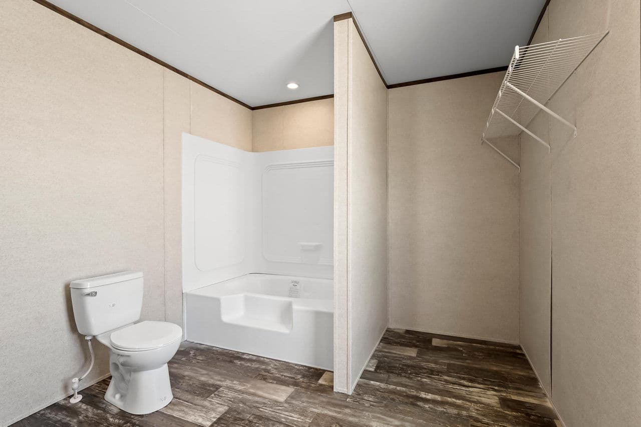 Prime calloway 135 bathroom home features