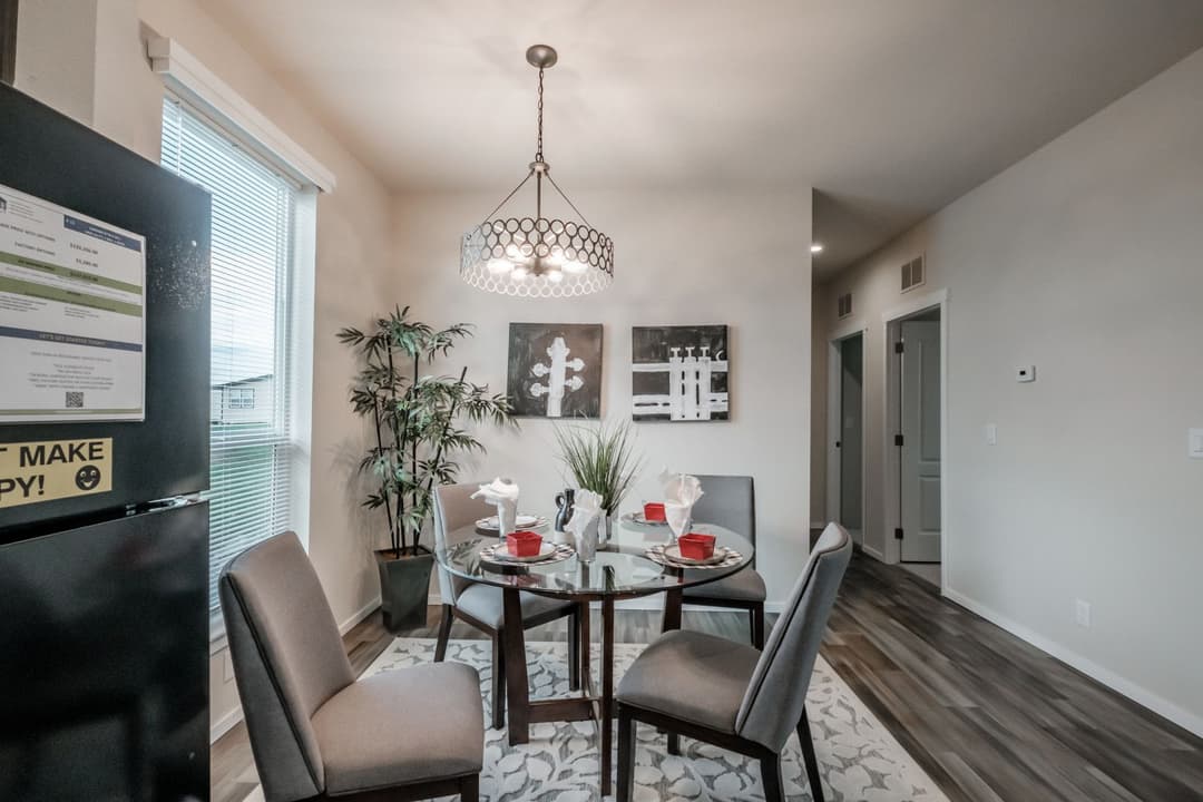 Canyon interior home features