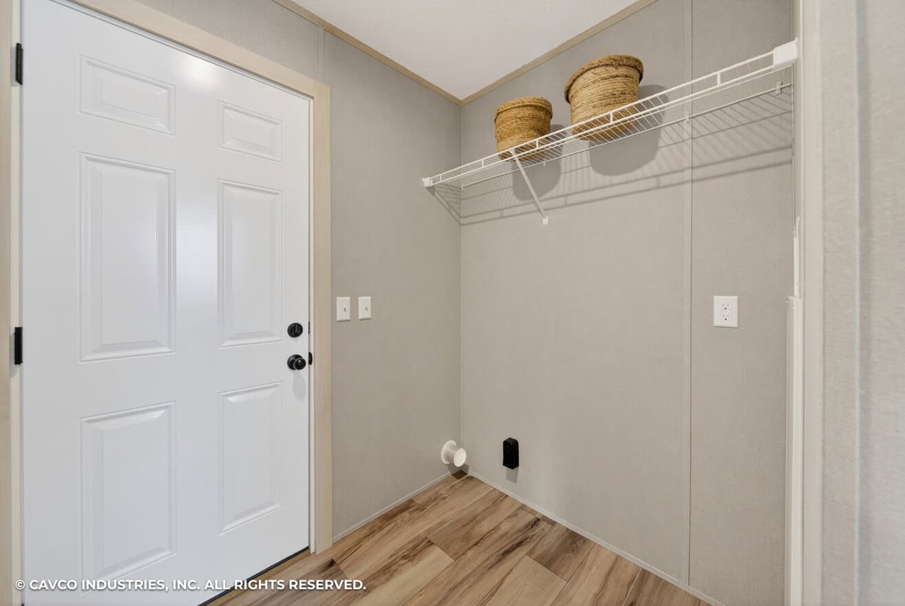 Exclamation 16763i interior home features
