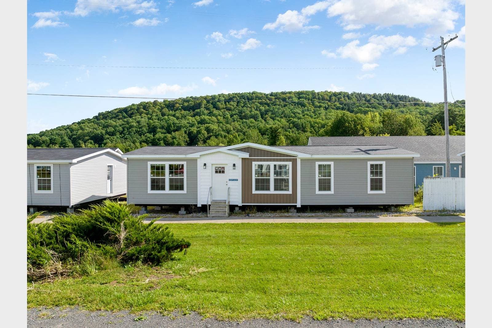 East point - elevate 52 hero, elevation, and exterior home features