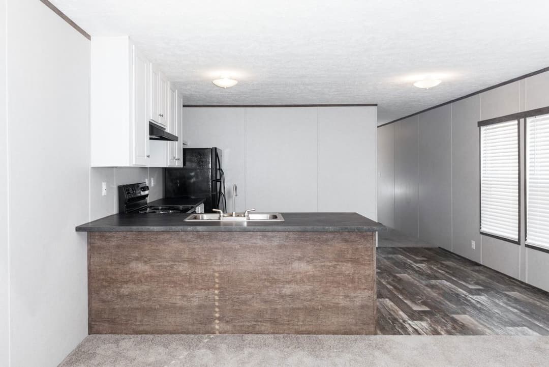 Blazer 76 4a kitchen home features