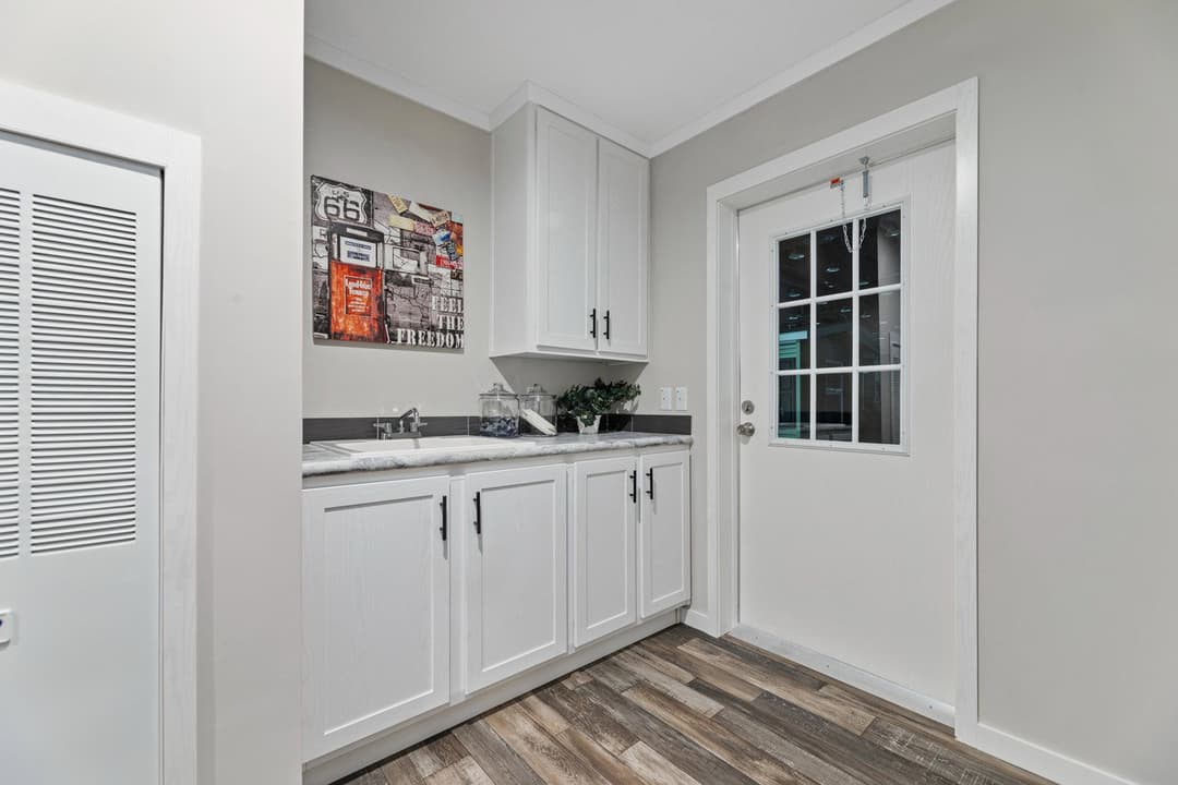 K2 interior home features