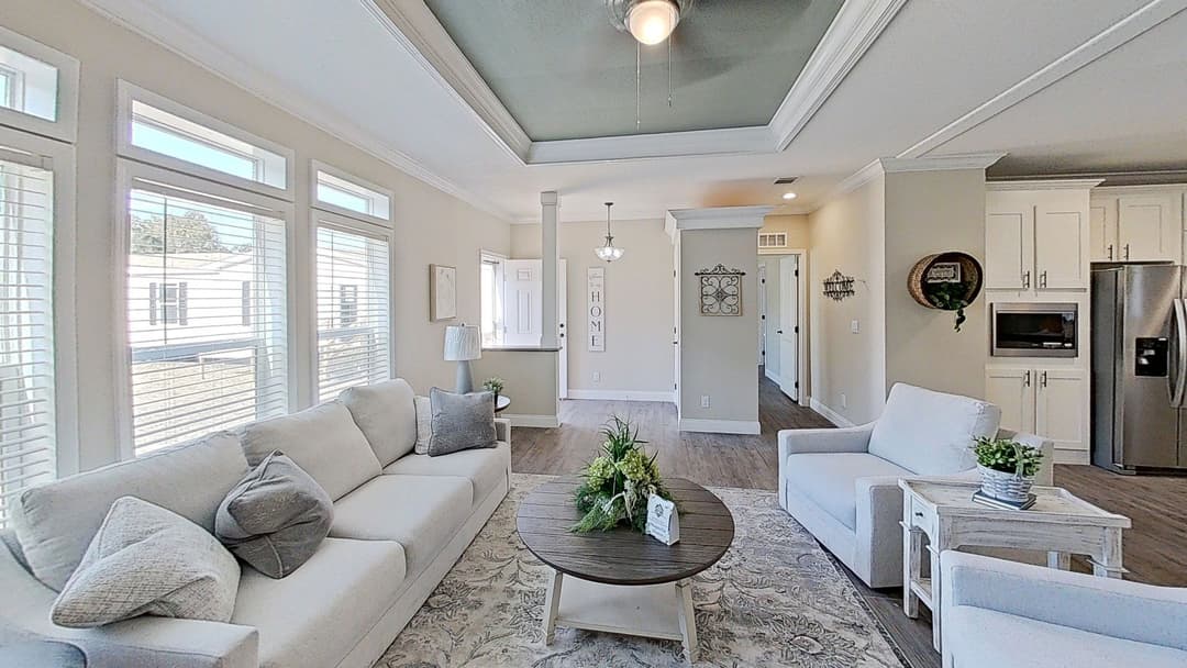 Marathon interior home features