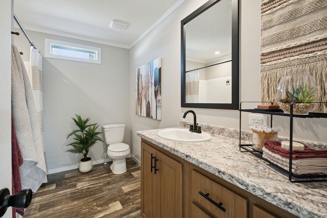 Creole bathroom home features