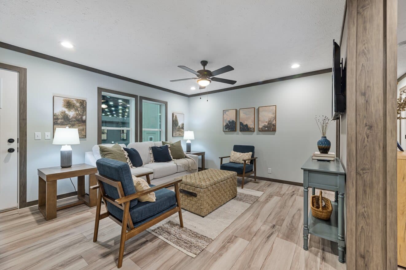 Hemos 28524b interior home features