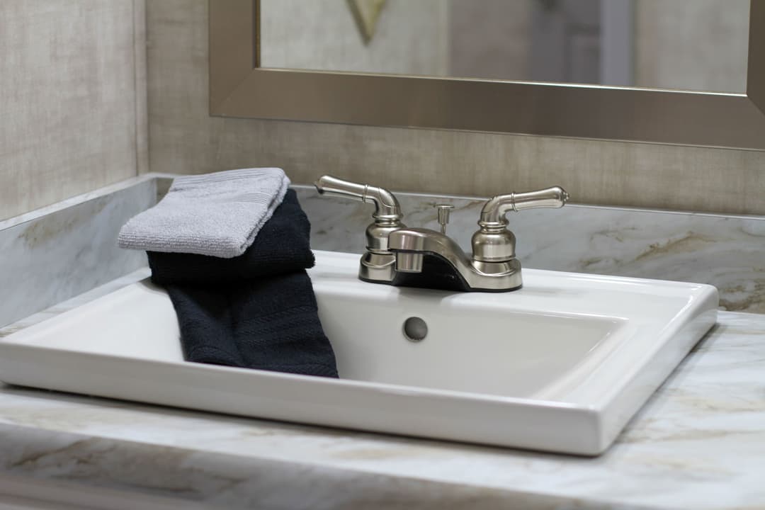 Astro elite ranch 3a2806-p bathroom home features