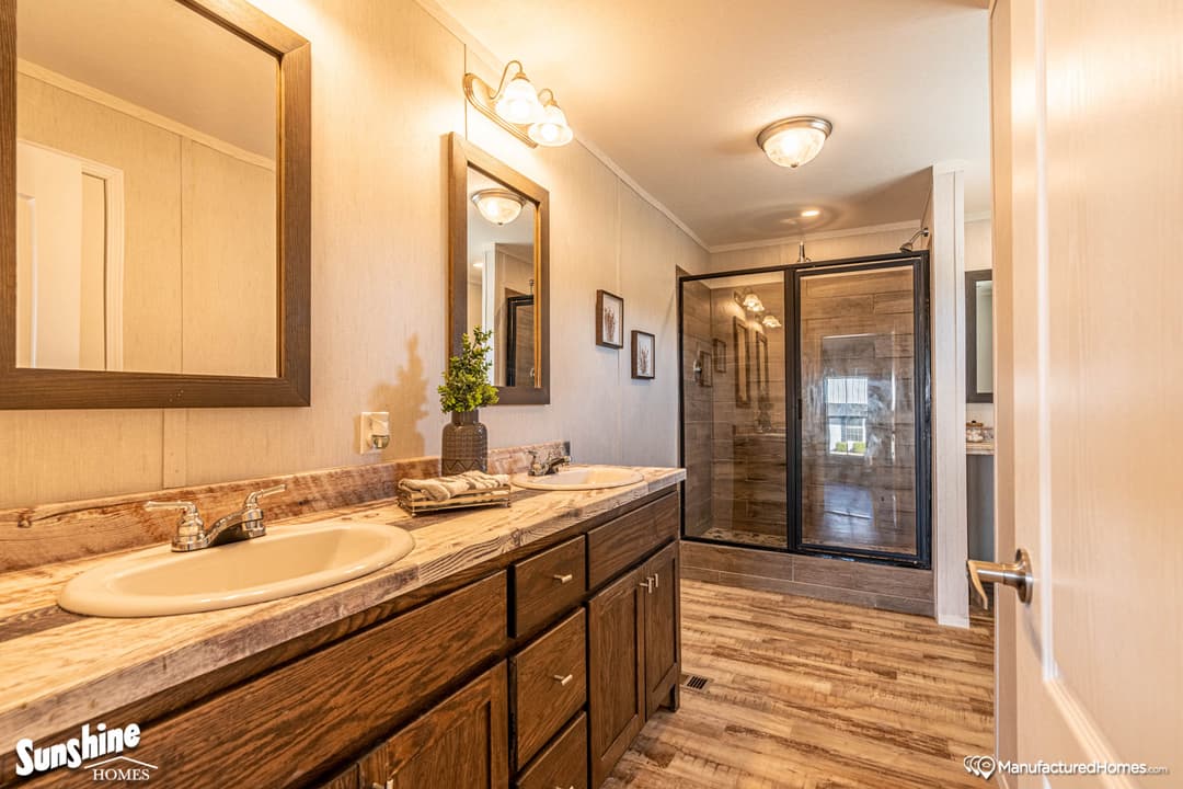 Arc3260-9000 bathroom home features