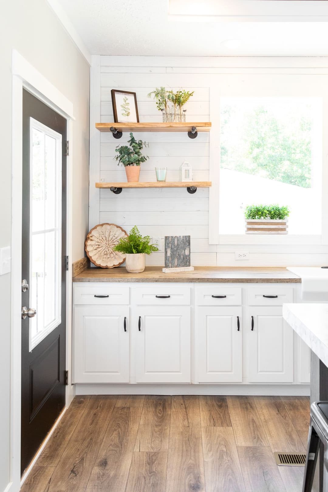 1434 carolina "southern belle" kitchen home features