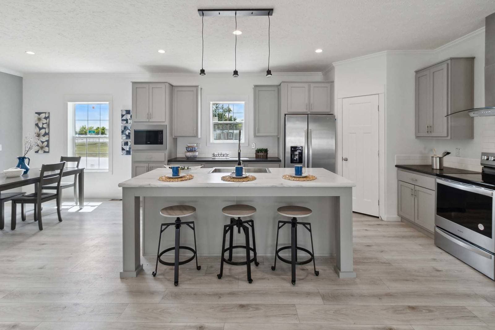 Ironclad 3276-21 kitchen home features