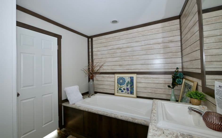 Marquise d72e bathroom home features