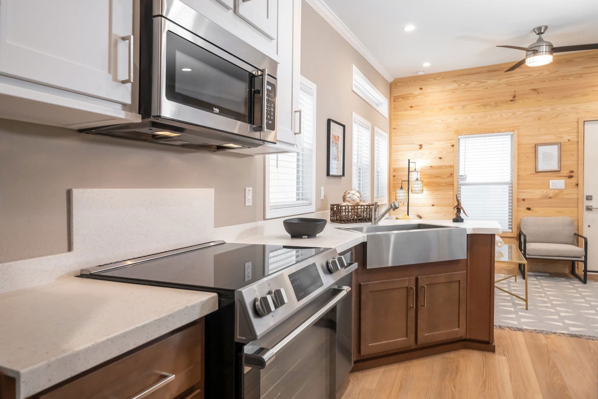 Wedge hk13382s kitchen home features