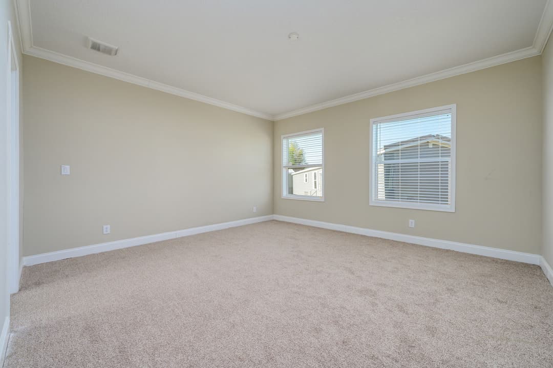 Big mullet bedroom home features