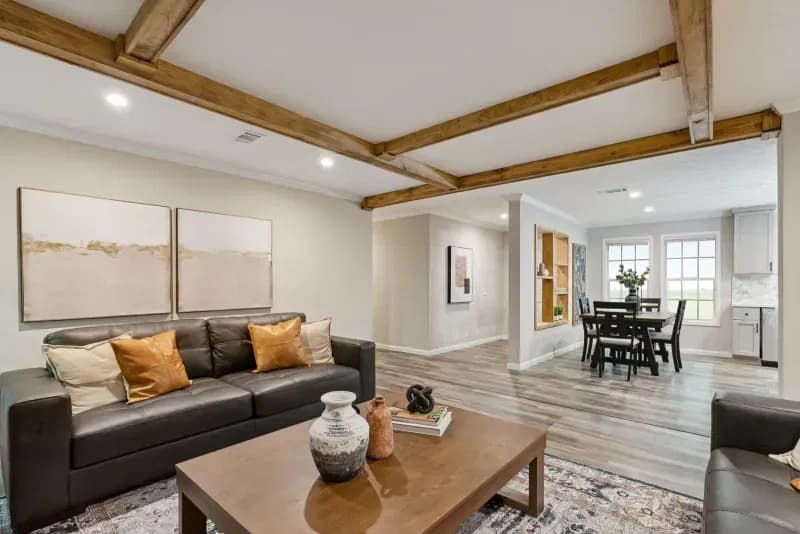 Casa grande interior home features