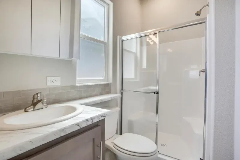 Desert vista apdv101 bathroom home features