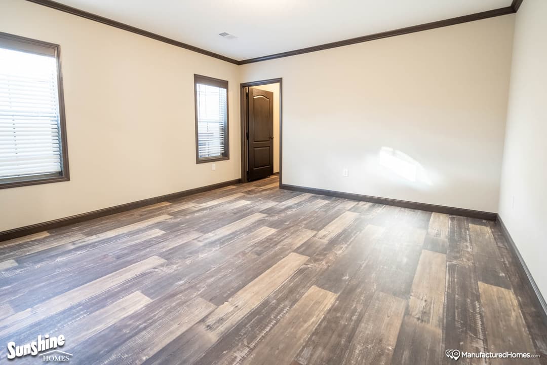 Pri3256-2061 bedroom home features