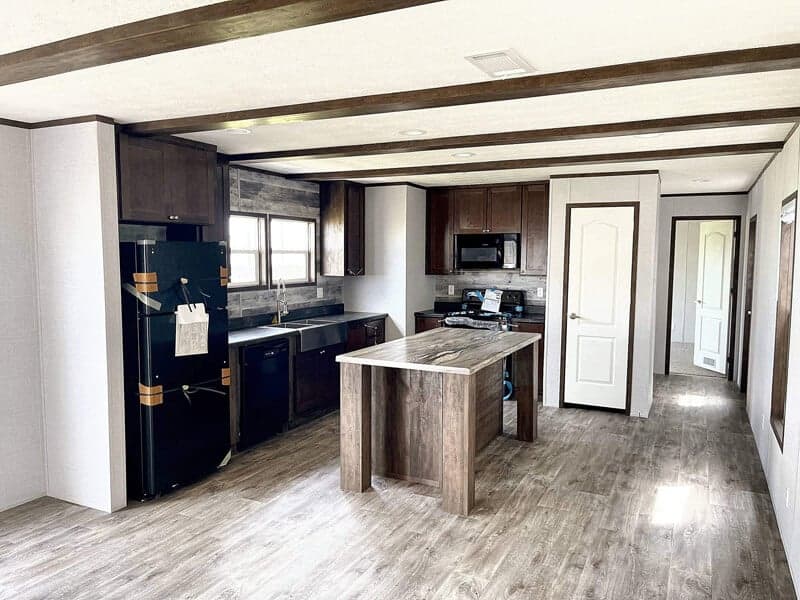 The declaration  kitchen home features