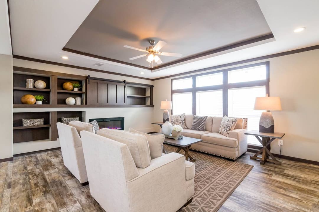 Titan extreme 3272c interior home features